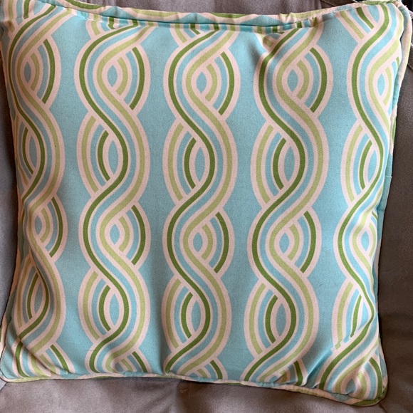 Set of 2 Blue/Green Throw Pillows - Picture 3 of 3